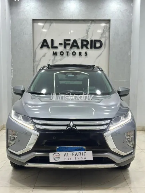 ميتسوبيشي اكليبس كروس 2020 رمادي مستعملة للبيع - 6