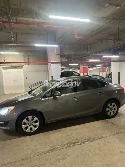 اوبل أسترا 2019 أبيض مستعملة للبيع - 9