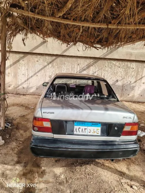 هيونداي اكسيل 1993 فضي مستعملة للبيع - 4