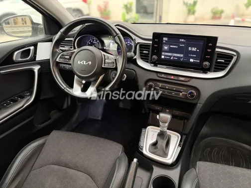 Kia Xceed 2022 White Used for Sale - 9