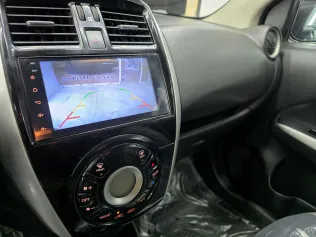 نيسان صنى 2021 أبيض مستعملة للبيع