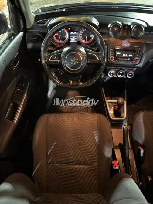 Suzuki Swift 2022 White Used for Sale - 1