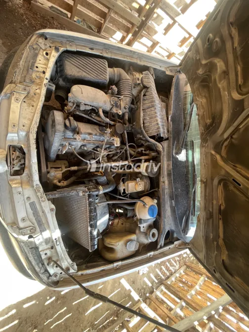 فولكس فاغن باراتى 2005 أبيض مستعملة للبيع - 2