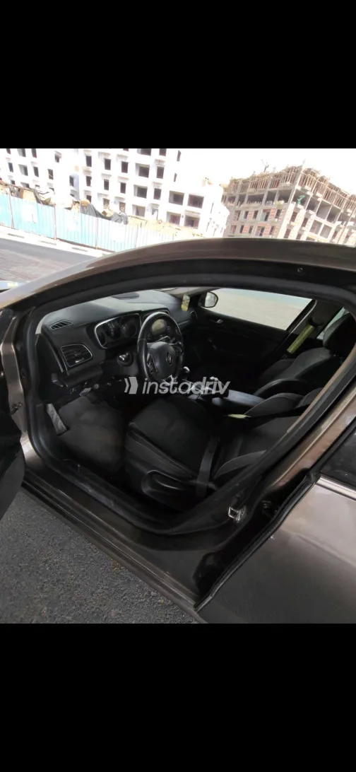 Renault Megane 2019 White Used for Sale - 2