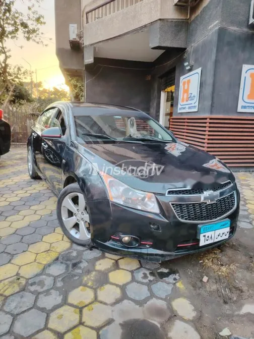 شيفروليه كروز 2010 أسود مستعملة للبيع - 1