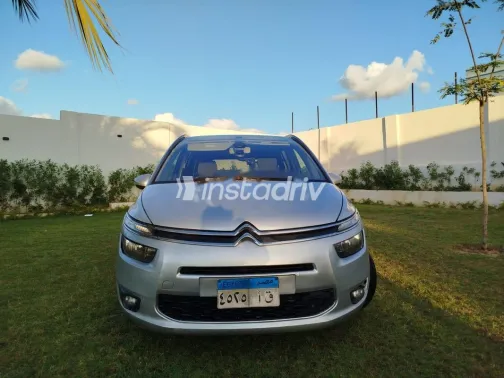 سيتروين c4 جراند بيكاسو 2015 رمادي مستعملة للبيع - 6