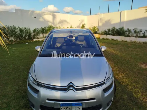 سيتروين c4 جراند بيكاسو 2015 رمادي مستعملة للبيع - 7