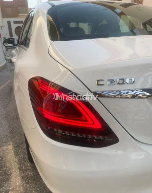 مرسيدس C 200 2019 أبيض مستعملة للبيع - 1
