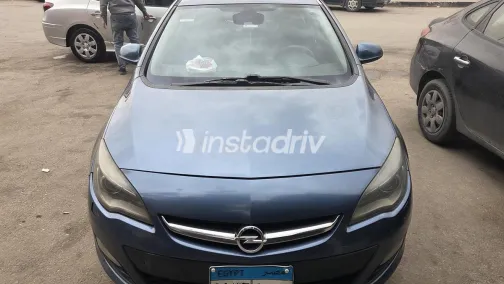 اوبل أسترا 2016 أبيض مستعملة للبيع - 4