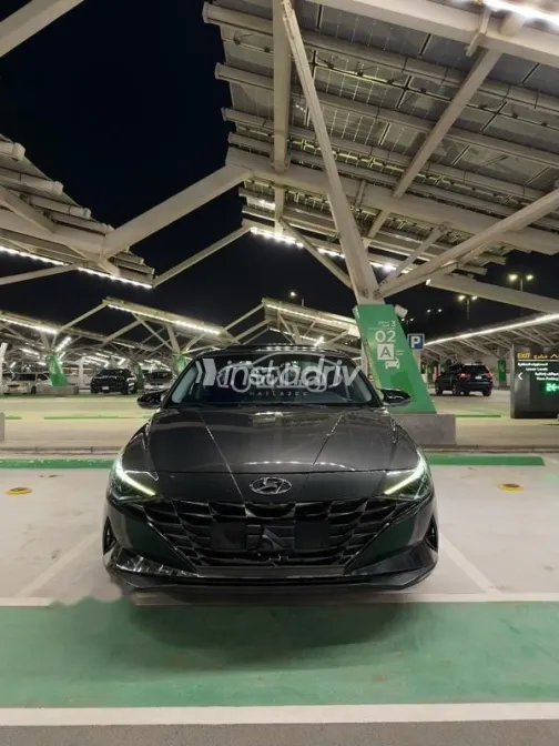 هيونداي إلنترا 2008 أزرق غامق مستعملة للبيع - 7