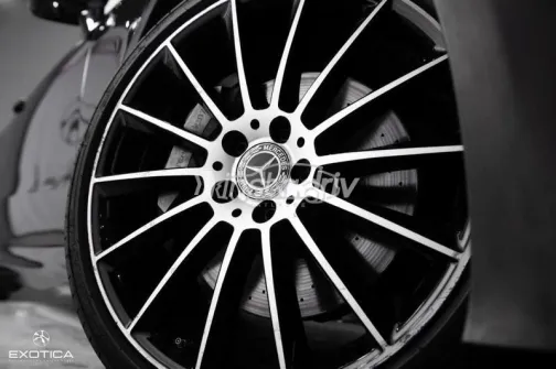 مرسيدس E 300 2020 أسود مستعملة للبيع - 5