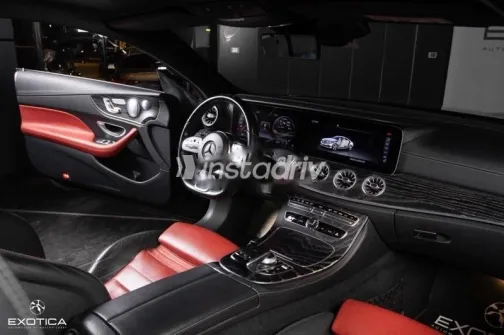 مرسيدس E 300 2020 أسود مستعملة للبيع - 7