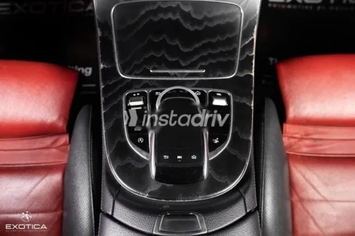 مرسيدس E 300 2020 أسود مستعملة للبيع - 9