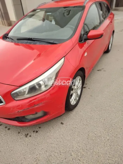 Kia Ceed 2016 White Used for Sale - 7