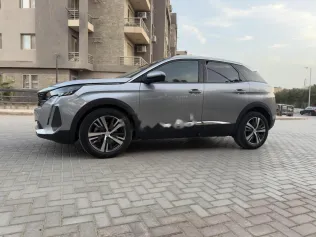 بيجو 3008 2022 أبيض مستعملة للبيع