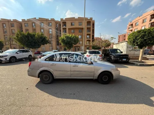 شيفروليه أوبترا 2008 فضي مستعملة للبيع - 2