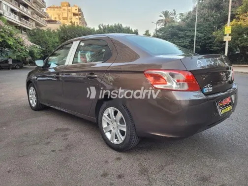 بيجو 301 2015 بني مستعملة للبيع - 3