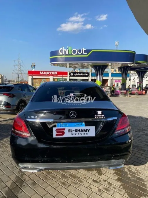 مرسيدس C 180 2019 أسود مستعملة للبيع - 4