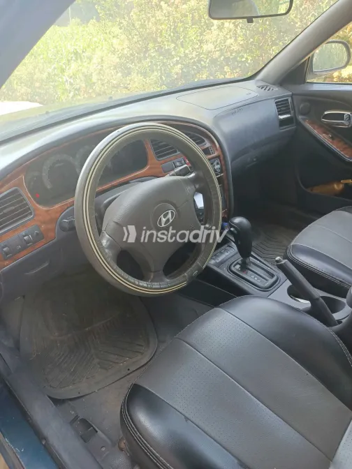 Hyundai Elantra 2001 White Used for Sale - 1