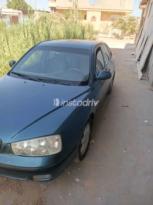 Hyundai Elantra 2001 White Used for Sale - 2