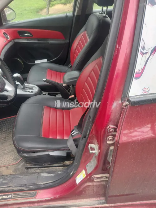 شيفروليه كروز 2013 أبيض مستعملة للبيع - 10