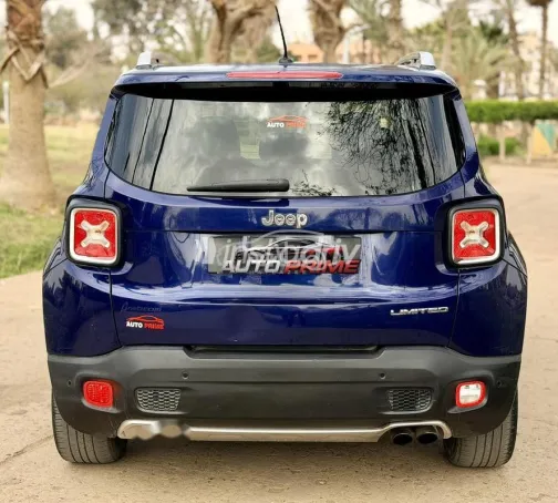 جيب رينيجيد 2016 أزرق غامق مستعملة للبيع - 6