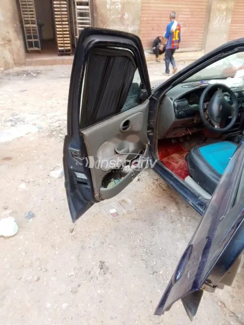 فورد اسكورت 1998 أزرق غامق مستعملة للبيع - 9