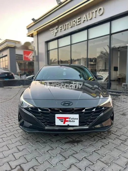 Hyundai Avante 2026 White Used for Sale - 1