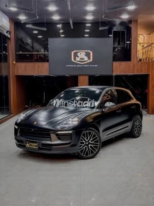 Porsche Macan 2024 Black Used for Sale - 1