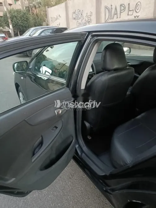 تويوتا كورولا 2009 أسود مستعملة للبيع - 6