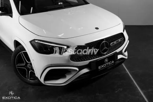 مرسيدس GLA 200 2023 أسود مستعملة للبيع - 7