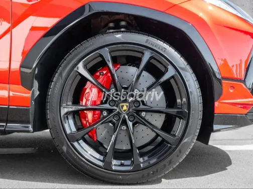 Lamborghini Urus 2023 White Used for Sale - 4