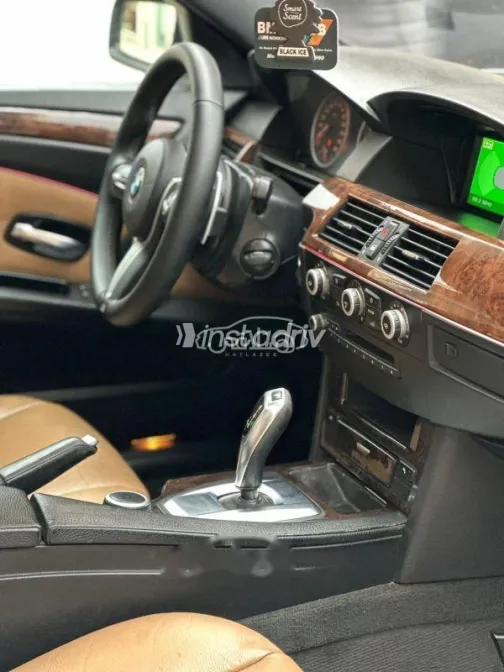 بي ام دبليو 525 2008 فضي مستعملة للبيع - 9