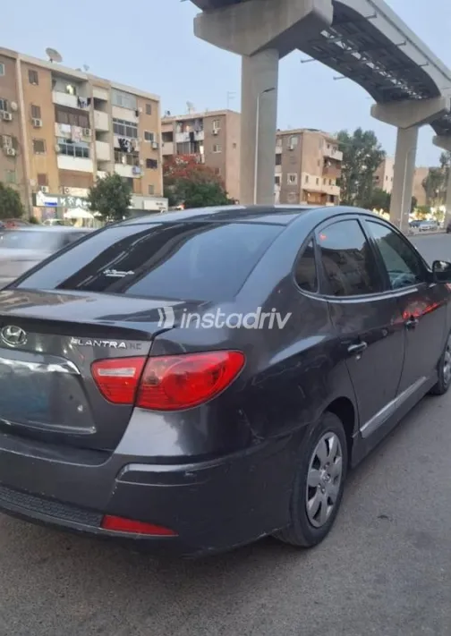 هيونداي إلنترا اتش دى 2019 أبيض مستعملة للبيع - 3