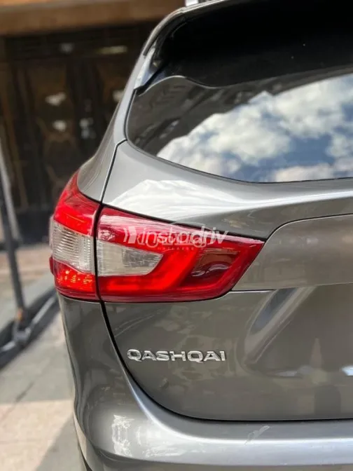 Nissan Qashqai 2019 Silver Used for Sale - 9