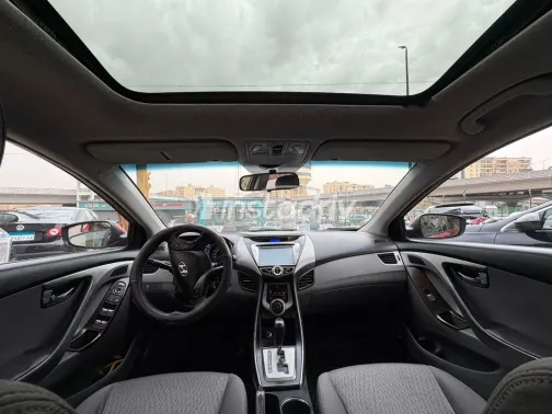 Hyundai Elantra 2013 Red Used for Sale - 10