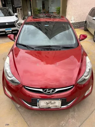هيونداي إلنترا 2013 أحمر مستعملة للبيع