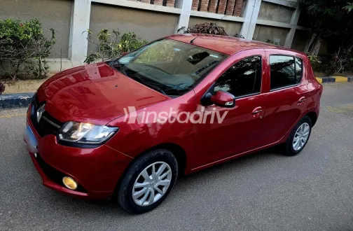 رينو سانديرو 2016 أحمر غامق مستعملة للبيع - 3