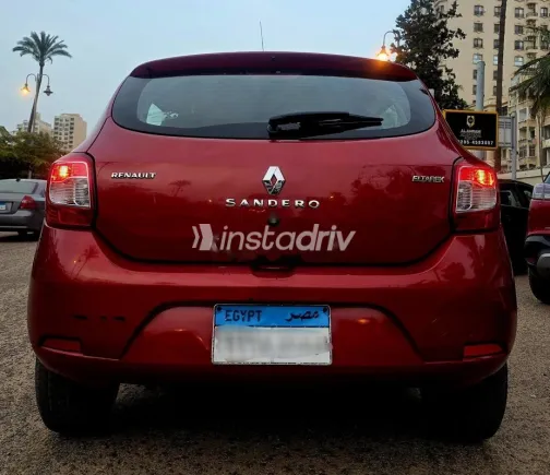 رينو سانديرو 2016 أحمر غامق مستعملة للبيع - 5