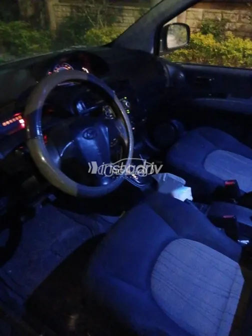 هيونداي ماتريكس 2009 فضي مستعملة للبيع - 6