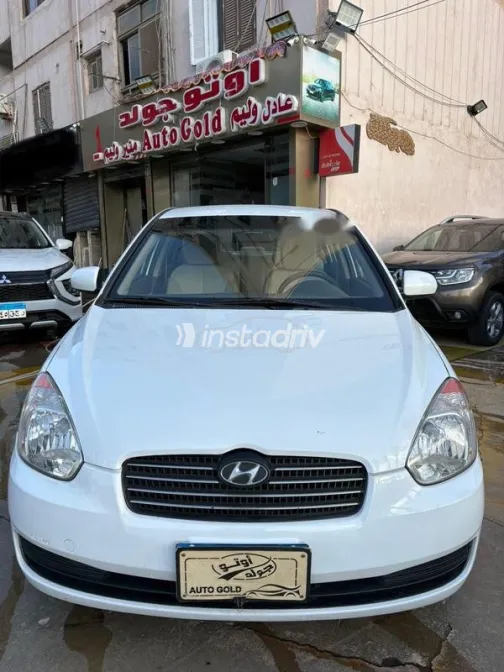 هيونداي اكسنت RB 2011 أبيض مستعملة للبيع - 1