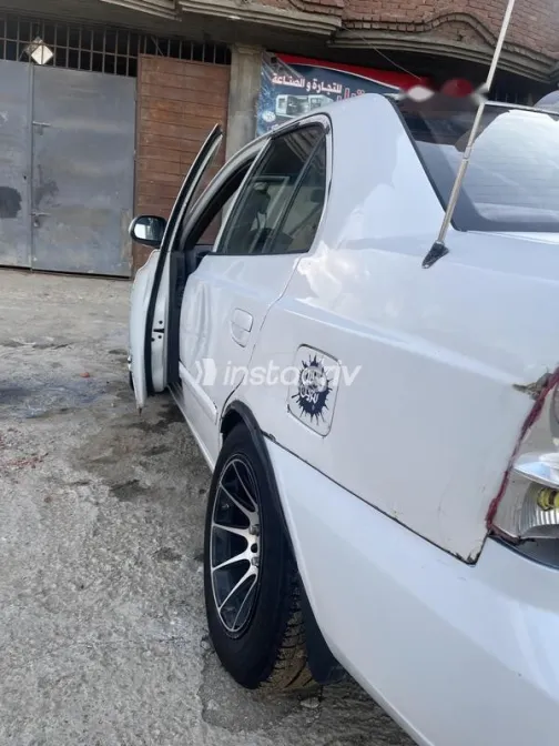 Hyundai Verna 2015 White Used for Sale - 5