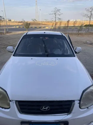 هيونداي فيرنا 2015 أبيض مستعملة للبيع