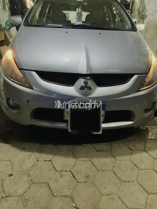 Mitsubishi Grandis 2006 Silver Used for Sale - 2