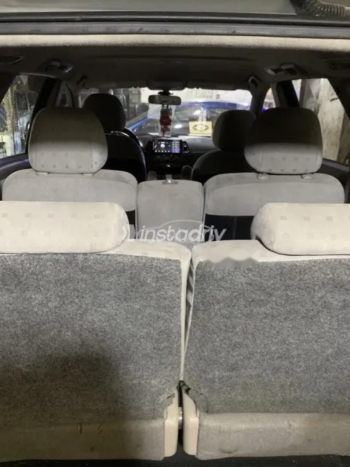 Mitsubishi Grandis 2006 Silver Used for Sale - 8