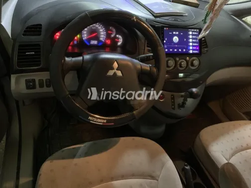 Mitsubishi Grandis 2006 Silver Used for Sale - 9