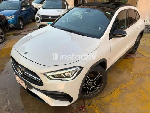 Mercedes GLA 200 2021 White Used for Sale - 4