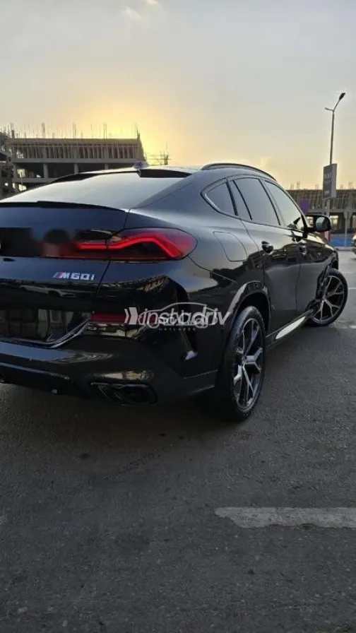 بي ام دبليو X6 2025 أزرق غامق مستعملة للبيع - 3