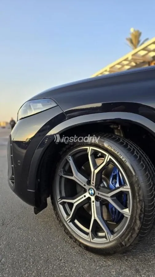 بي ام دبليو X6 2025 أزرق غامق مستعملة للبيع - 6