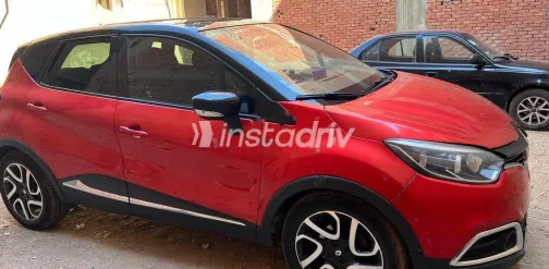 Renault Captur 2017 Red Used for Sale - 1